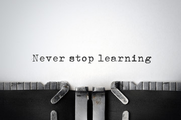 小学科学教育的目标和基本理念是什么